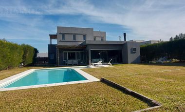 02 ENE al 15 FEB. IMPECABLE. 3 DORMITORIOS.