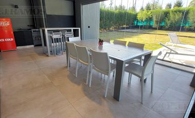 02 ENE al 15 FEB. IMPECABLE. 3 DORMITORIOS.