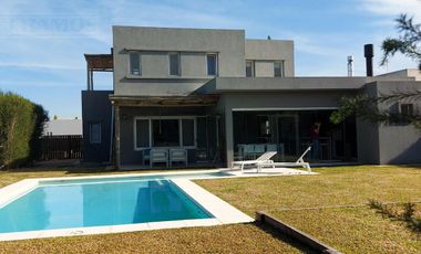 02 ENE al 15 FEB. IMPECABLE. 3 DORMITORIOS.