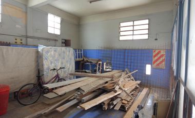 Departamento con 3 dormitorios en Turdera y un taller de trabajo, Lote en 