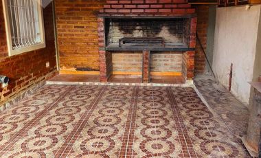 En Venta, Casa de 3 Habitaciones, Villa Manzano