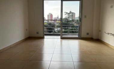 Departamento en venta - 2 Dormitorios 1 Baño - Cochera - 65Mts2 - Monte Grande, Esteban Echeverría