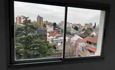 Departamento en venta - 2 Dormitorios 1 Baño - Cochera - 65Mts2 - Monte Grande, Esteban Echeverría