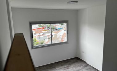 Departamento en venta - 2 Dormitorios 1 Baño - Cochera - 65Mts2 - Monte Grande, Esteban Echeverría