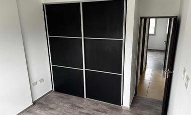 Departamento en venta - 2 Dormitorios 1 Baño - Cochera - 65Mts2 - Monte Grande, Esteban Echeverría