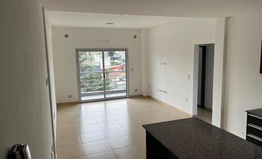 Departamento en venta - 2 Dormitorios 1 Baño - Cochera - 65Mts2 - Monte Grande, Esteban Echeverría