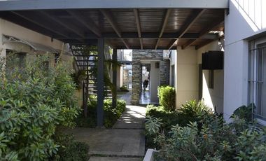 Venta departamento de 3 ambientes en complejo. excelente calidad Bella vista.