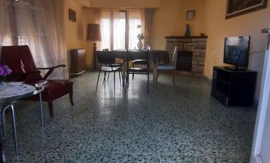 Casa en venta - 4 Dormitorios 2 Baños - Cochera - 371Mts2 - Punta Mogotes