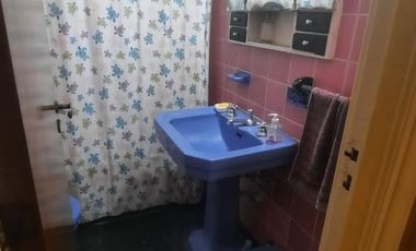 Casa en venta - 4 Dormitorios 2 Baños - Cochera - 371Mts2 - Punta Mogotes