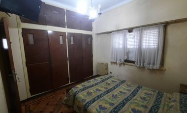 Casa en venta - 4 Dormitorios 2 Baños - Cochera - 371Mts2 - Punta Mogotes