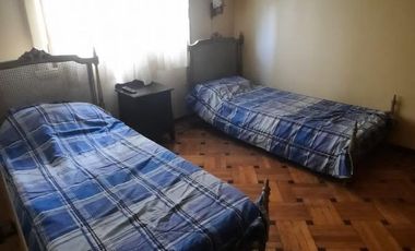 Casa en venta - 4 Dormitorios 2 Baños - Cochera - 371Mts2 - Punta Mogotes