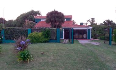 Casa en venta - 3 Dormitorios 2 Baños - 900Mts2 - Miramar