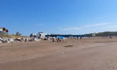 Casa en venta - 3 Dormitorios 2 Baños - 900Mts2 - Miramar