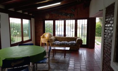 Casa en venta - 3 Dormitorios 2 Baños - 900Mts2 - Miramar