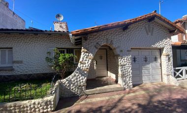 Casa 22 1436 Zona IV / Miramar