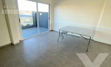 Dos ambientes con Balcón, super luminoso. En la mejor zona de Avellaneda.