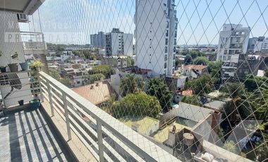 Dos ambientes con Balcón, super luminoso. En la mejor zona de Avellaneda.