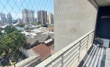 Dos ambientes con Balcón, super luminoso. En la mejor zona de Avellaneda.