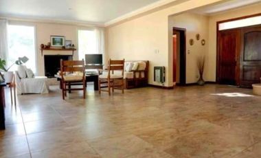 Casa en alquiler - 5 Dormitorios 5 Baños - Chascomus