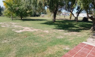 Casa en alquiler - 5 Dormitorios 5 Baños - Chascomus