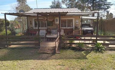 Casa en venta - 2 Dormitorios 1 Baño - Cochera - 477Mts2 - Longchamps, Almirante Brown