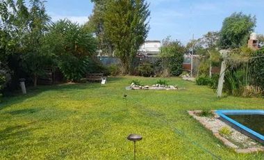 Casa en venta - 2 Dormitorios 1 Baño - Cochera - 477Mts2 - Longchamps, Almirante Brown