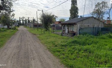 Casa en venta - 2 Dormitorios 1 Baño - Cochera - 477Mts2 - Longchamps, Almirante Brown