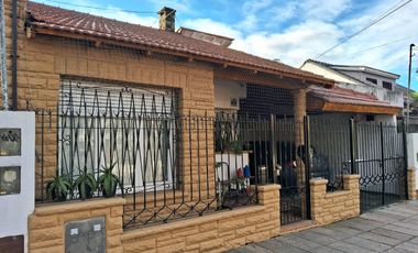 Casa en Profesor Mariño al 300, Temperley