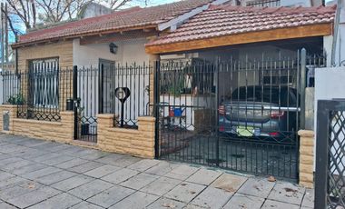 Casa en Profesor Mariño al 300, Temperley