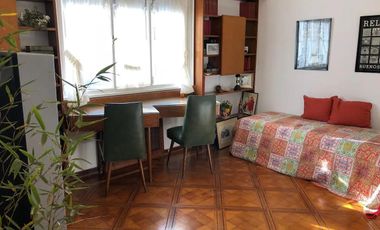 Casa en alquiler - 4 Dormitorios 2 Baños - Cochera - 226,16Mts2 - Olivos