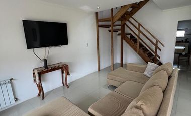 Casa en venta - 2 Dormitorios 1 Baño - 215Mts2 - Miramar