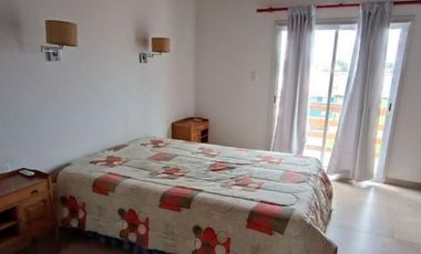 Casa en venta - 2 Dormitorios 1 Baño - 215Mts2 - Miramar