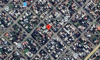 Casa en venta - 2 Dormitorios 1 Baño - 215Mts2 - Miramar