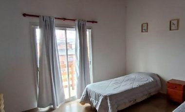 Casa en venta - 2 Dormitorios 1 Baño - 215Mts2 - Miramar