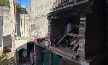 CASA EN JUAN LAPALMA CASI SAN JOSE