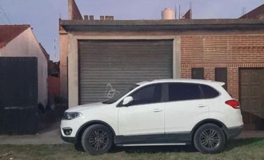 Casa en venta - 3 Dormitorios 2 Baños - Cochera - Local - 200Mts2 - Mar de Ajó