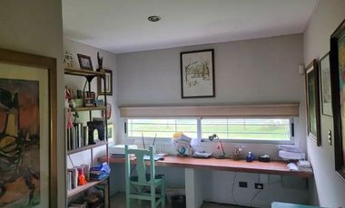 Quinta en venta - 2 Dormitorios 1 Baño - 10.000Mts2 - Lobos