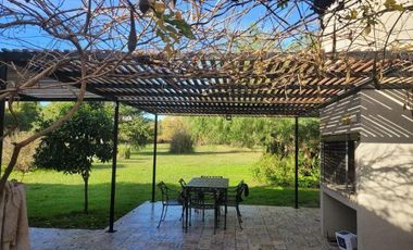 Quinta en venta - 2 Dormitorios 1 Baño - 10.000Mts2 - Lobos