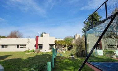 Quinta en venta - 2 Dormitorios 1 Baño - 10.000Mts2 - Lobos