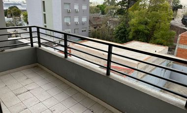 Departamento de 2 ambientes con cochera!