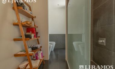 Casa con 3 dormitorios mas dependencia en venta / alquiler  en EL ENCUENTRO.