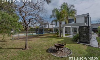 Casa con 3 dormitorios mas dependencia en venta / alquiler  en EL ENCUENTRO.