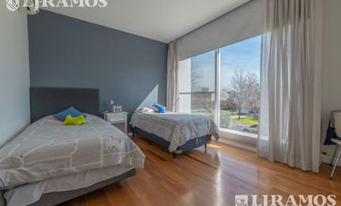 Casa con 3 dormitorios mas dependencia en venta / alquiler  en EL ENCUENTRO.