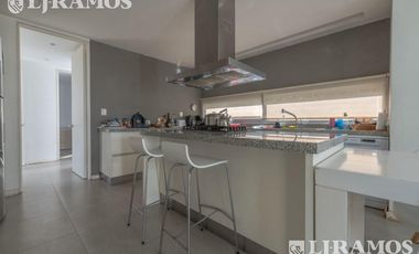 Casa con 3 dormitorios mas dependencia en venta / alquiler  en EL ENCUENTRO.