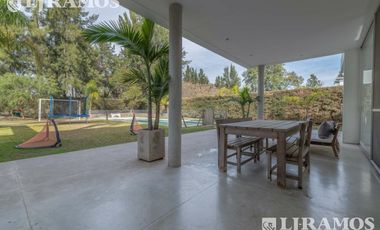 Casa con 3 dormitorios mas dependencia en venta / alquiler  en EL ENCUENTRO.