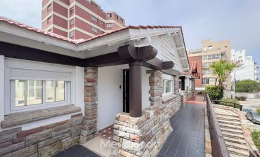 Casa 4 amb. con cochera cubierta en PH a ESTRENAR en Lomas De Stella Maris