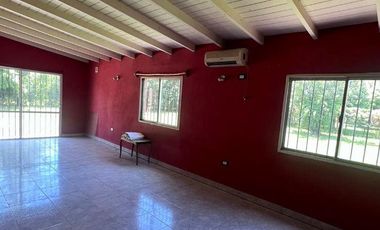 Casa en venta - 4 Dormitorios 2 Baños - Exaltación de la Cruz