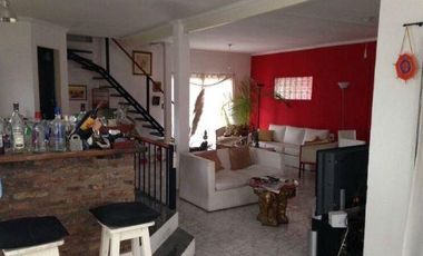 Casa en venta - 4 Dormitorios 2 Baños - Exaltación de la Cruz