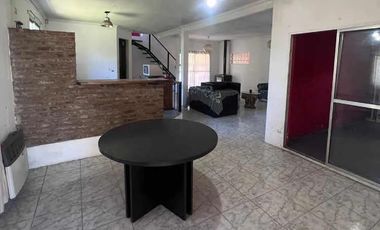 Casa en venta - 4 Dormitorios 2 Baños - Exaltación de la Cruz