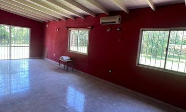 Casa en venta - 4 Dormitorios 2 Baños - Exaltación de la Cruz